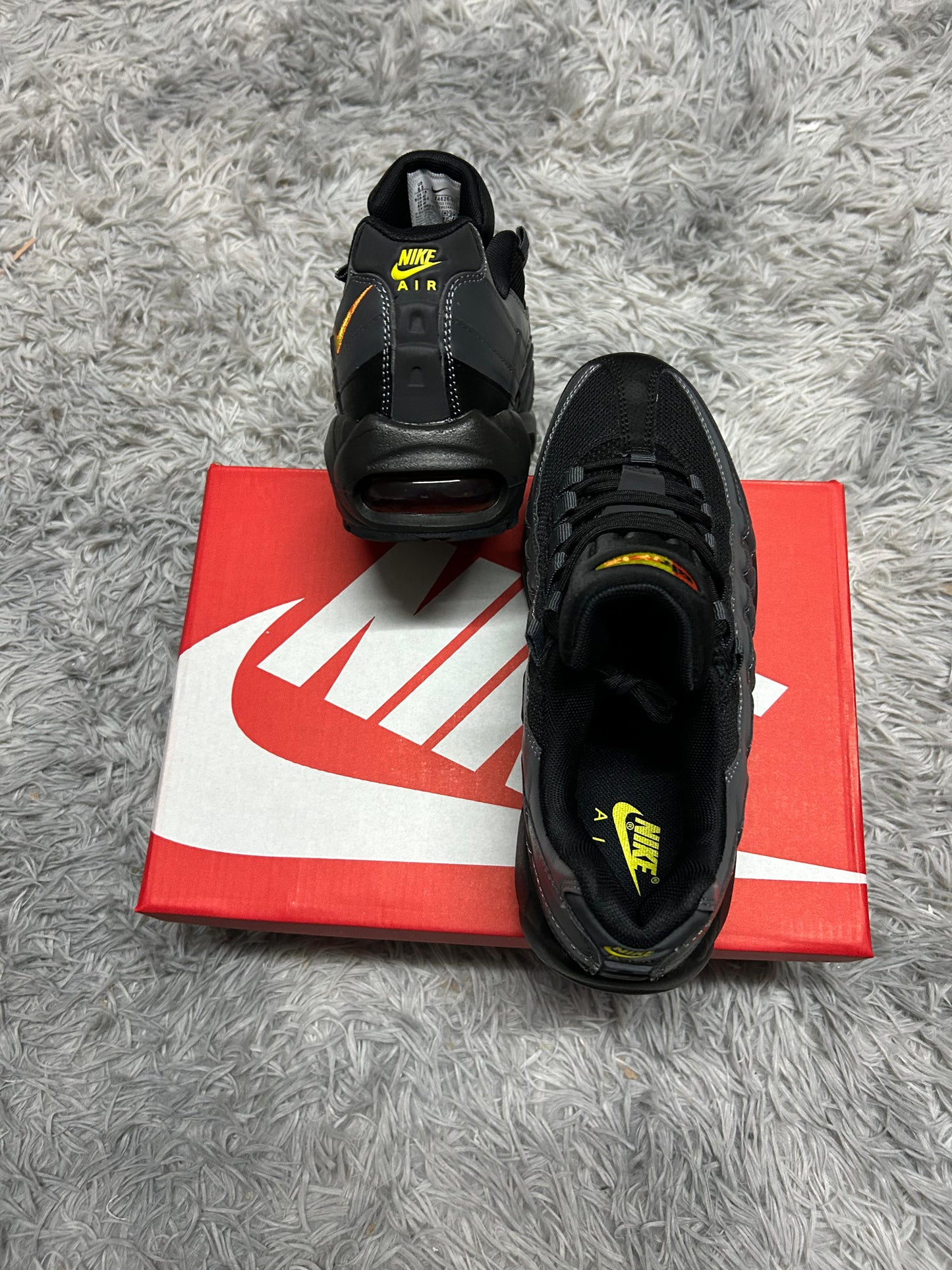 Air max 95 grises logo bicolor