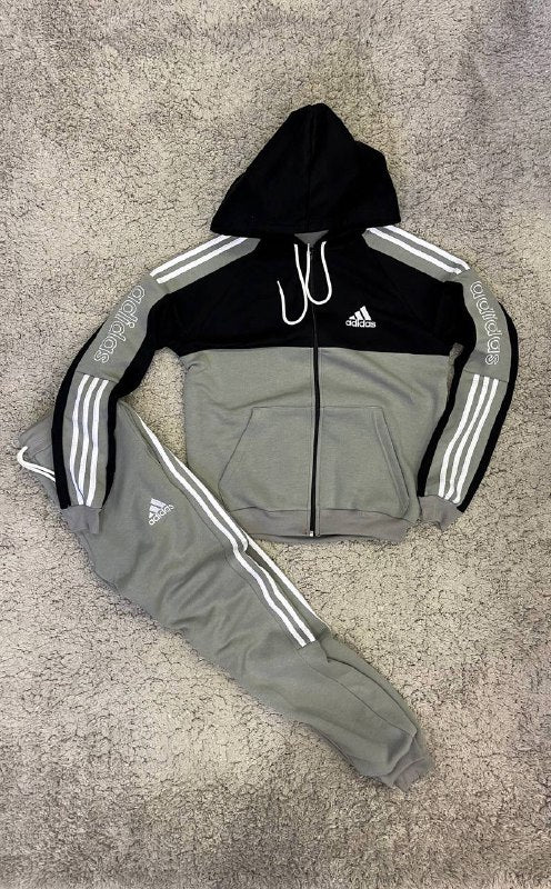 CHANDAL ADIDAS NEGRO  Y GRIS LOGO BLANCO