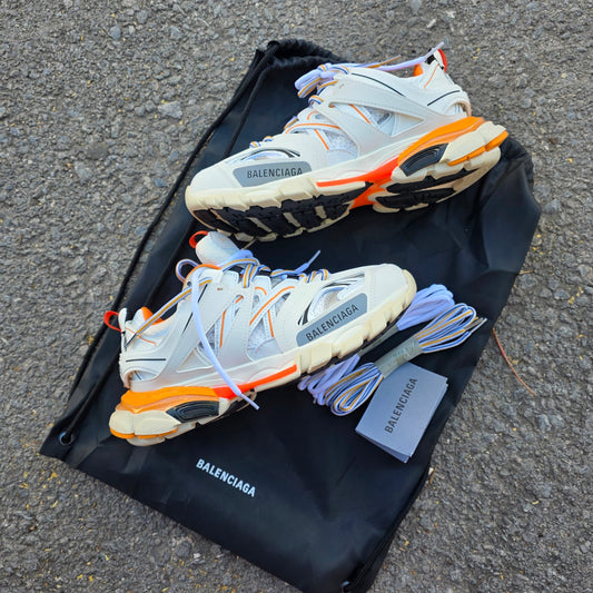 Balenciaga track blancas detalles naranjas y grises
