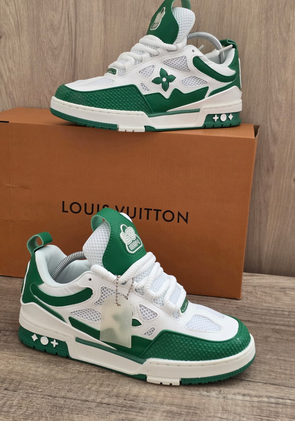Lv skate blanca verde