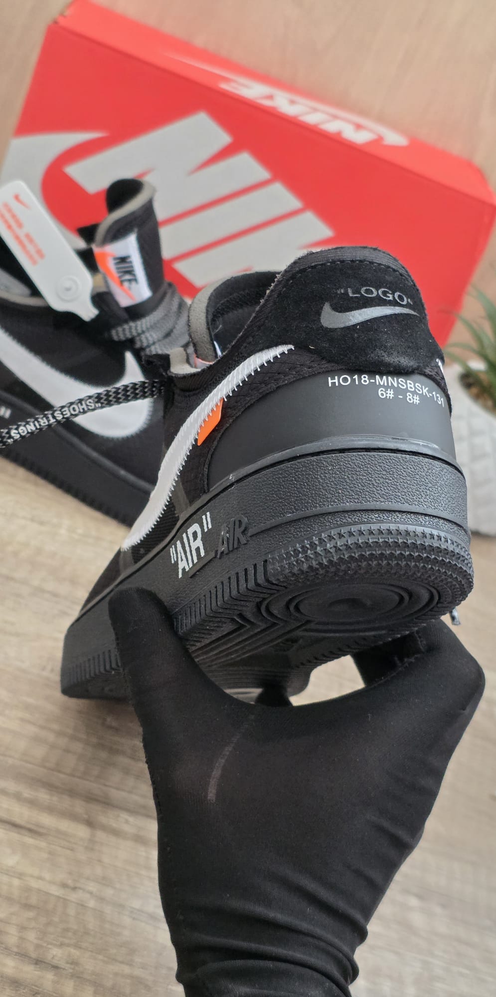 Force off White negra