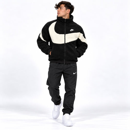 Chándal Nike negro logo crema