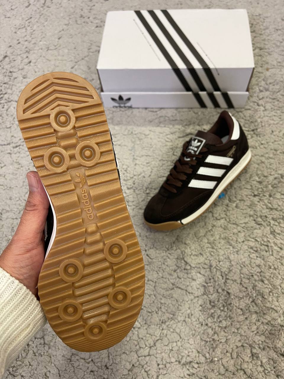ADIDAS LD 72 marrones logo blanco detalles dorados