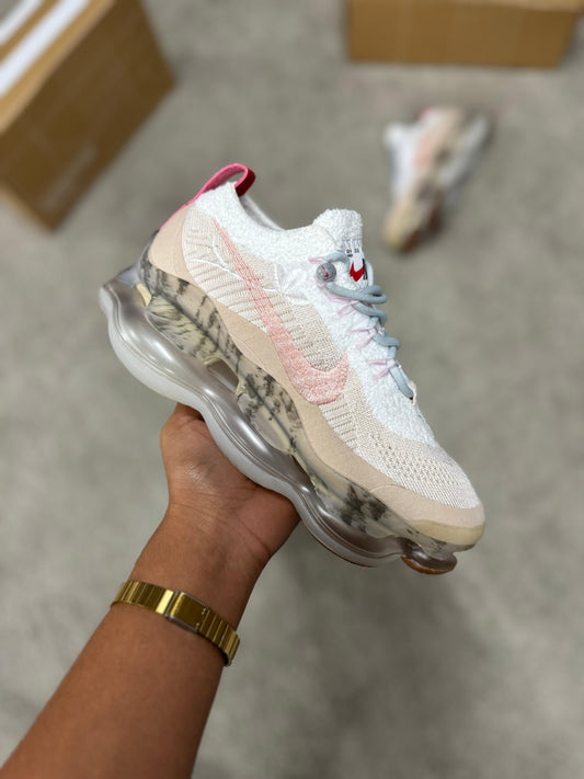 Air max scorpion crema y blanco logo rosa