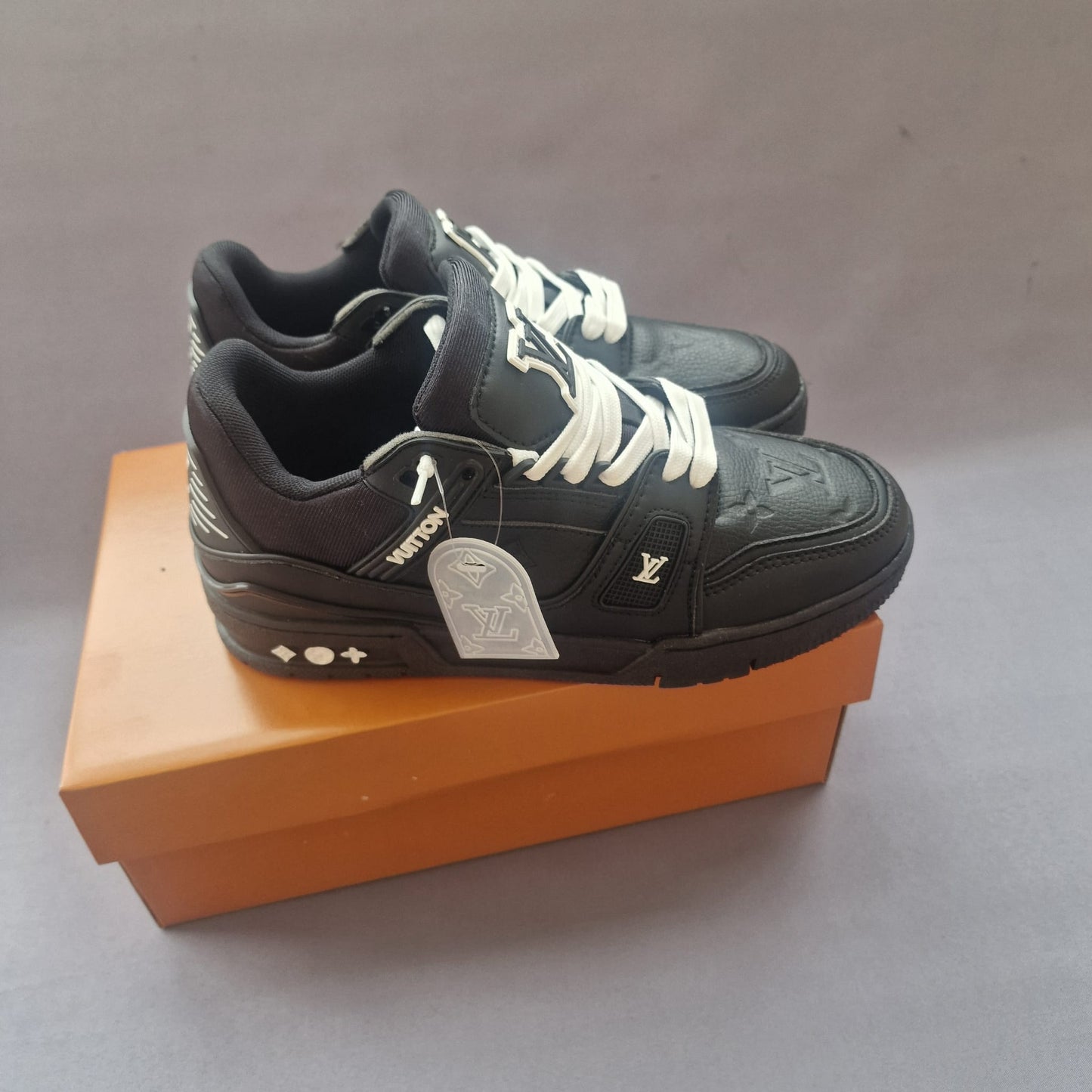 Louis vuitton trainer negras