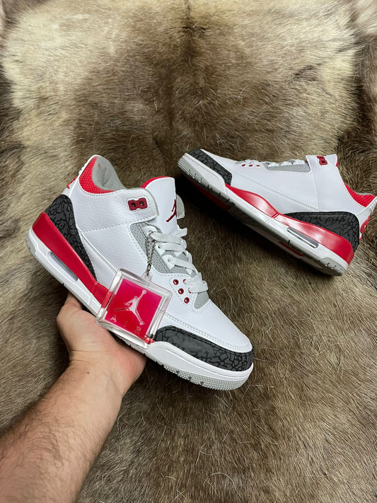 JORDAN 3 Blancas logo rojo detalles negros