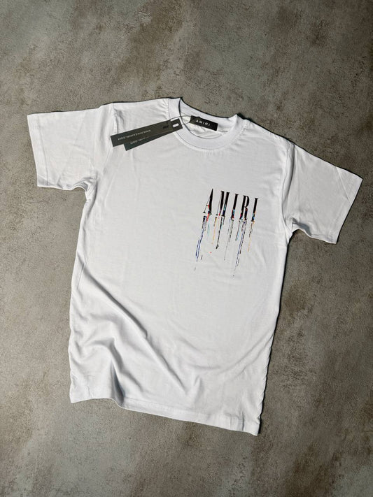 Camiseta Amiri blanco logo negro detalles pinturas