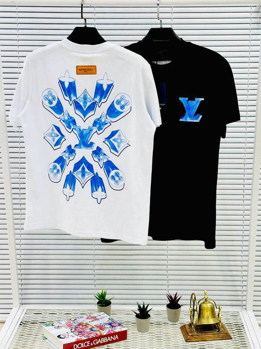 Camiseta LV negro logo azul y blanco detalles naranjas