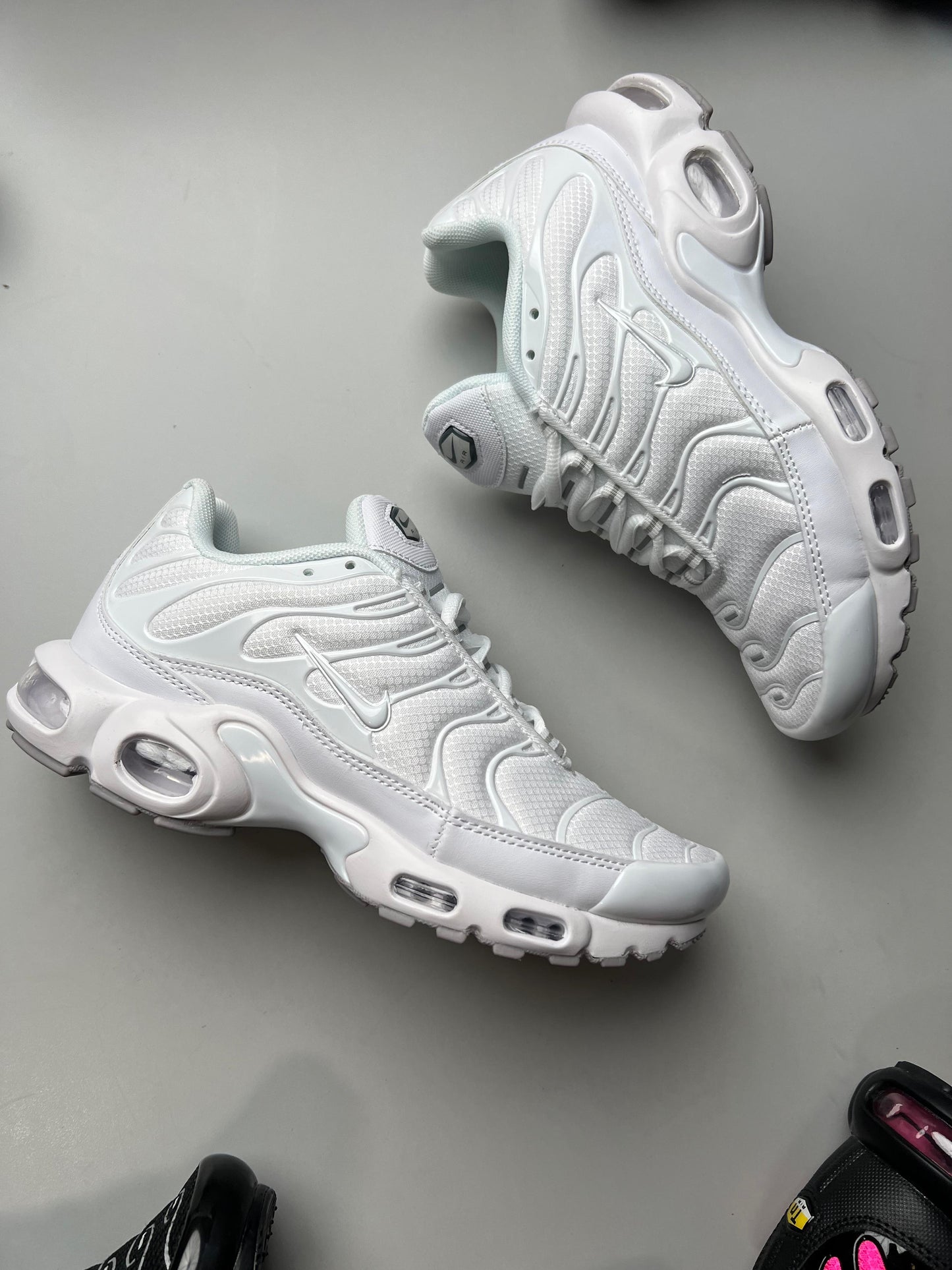 NIKE TN BLANCAS