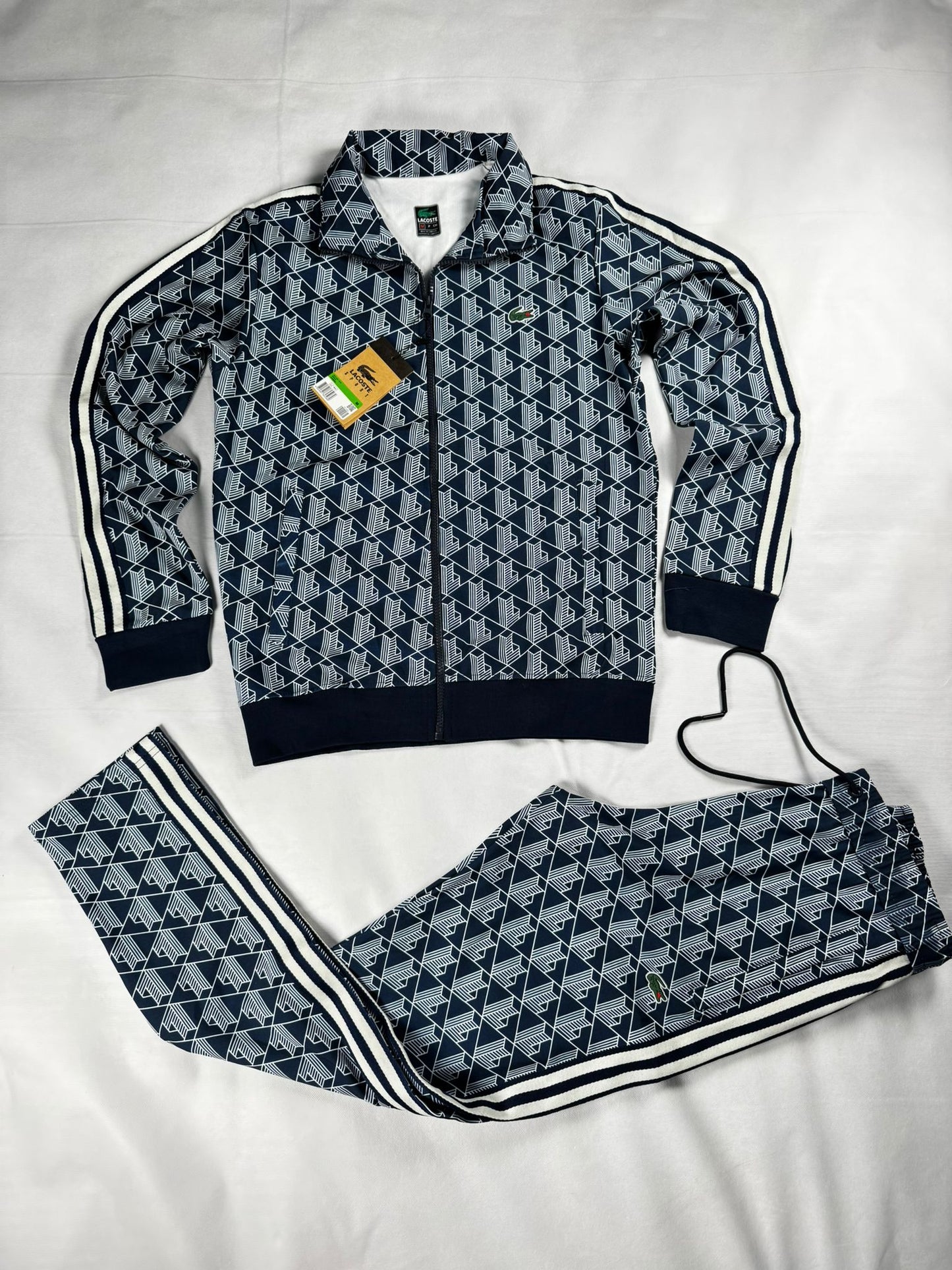 Chandal lacoste azul logo verde lineas negras y blancas
