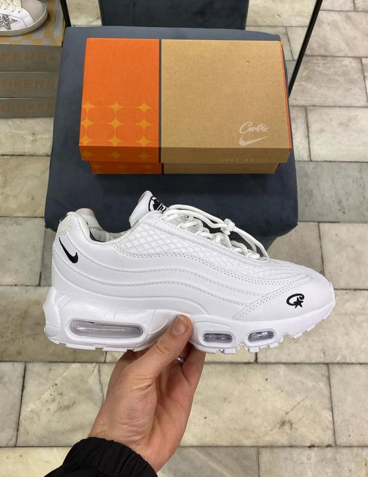 Air max 95 x Corteiz blancas logo negro