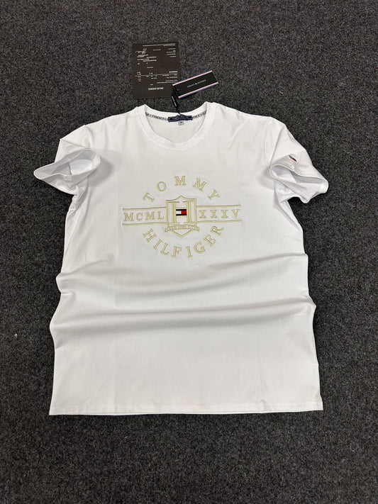 Camiseta Tommy blanco logo dorado