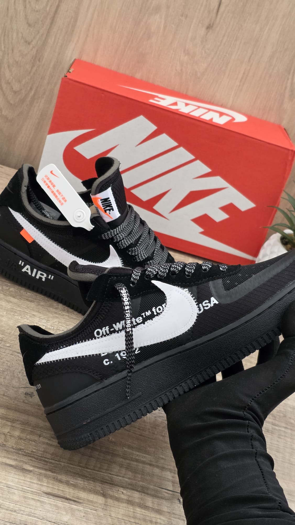 Force off White negra