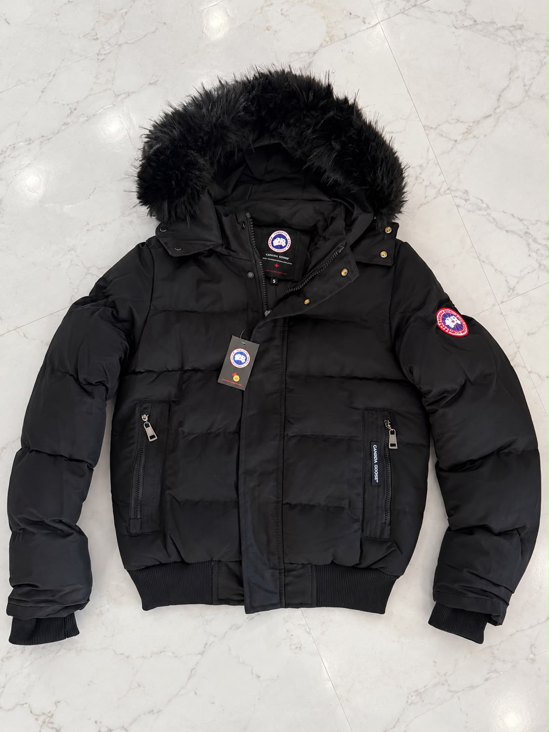 CHAQUETA Canada Goose con pelo negra