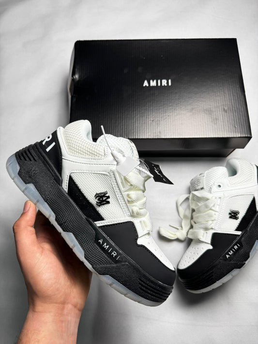 Amiri negras y blancas
