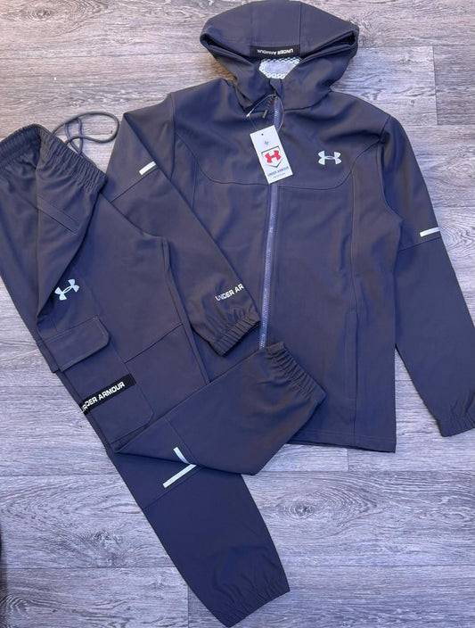 Chandal under armour negro logo blanco