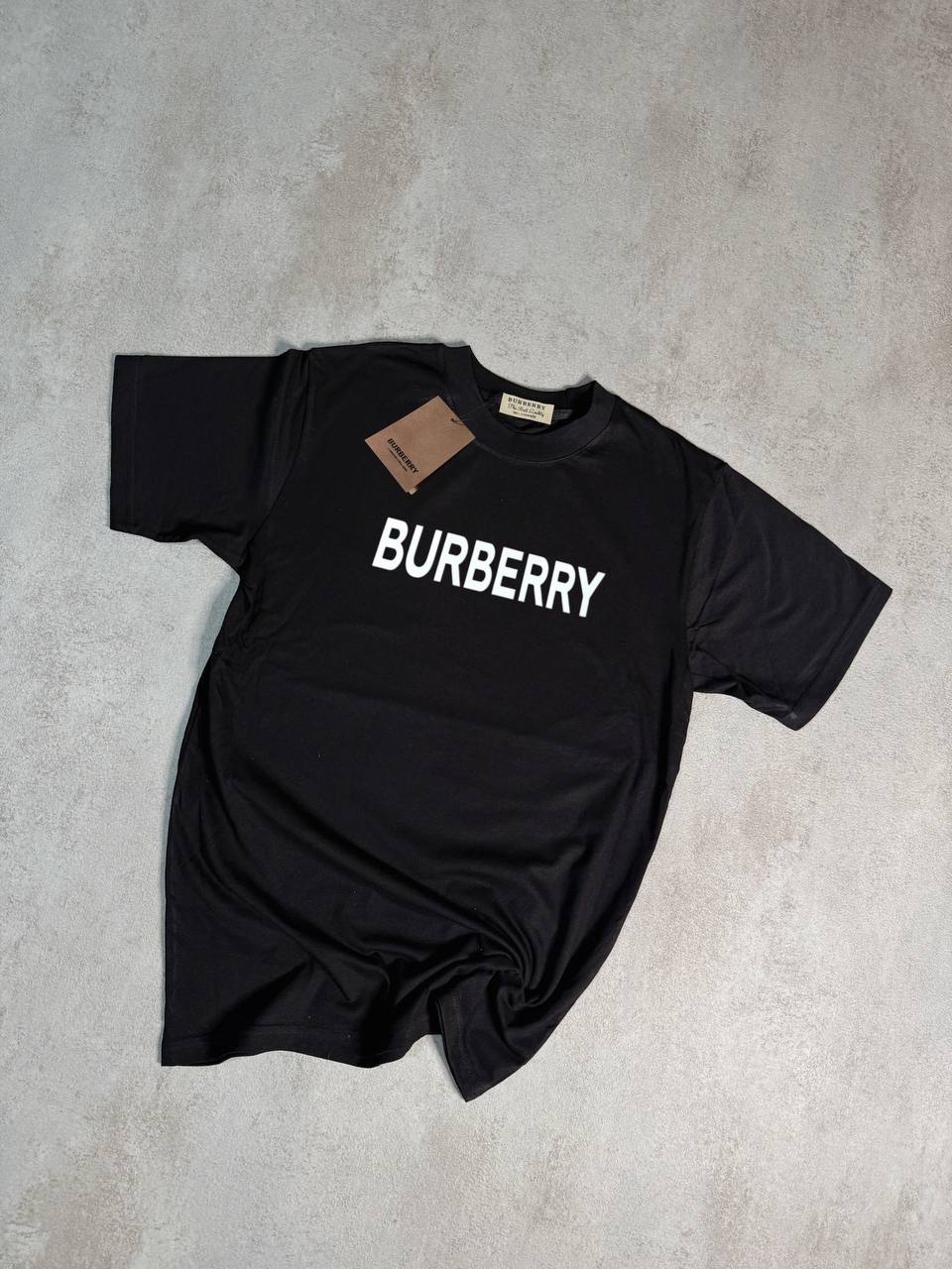 Camiseta Burberry negro logo blanco