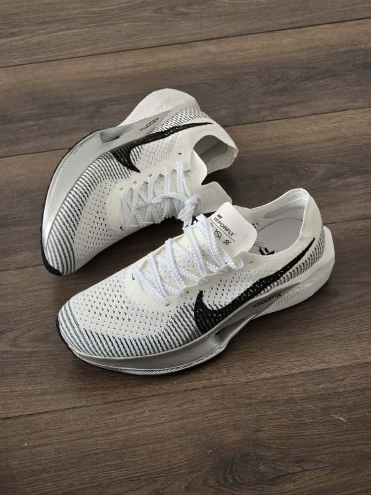 Zoom Vaporfly blanca negro