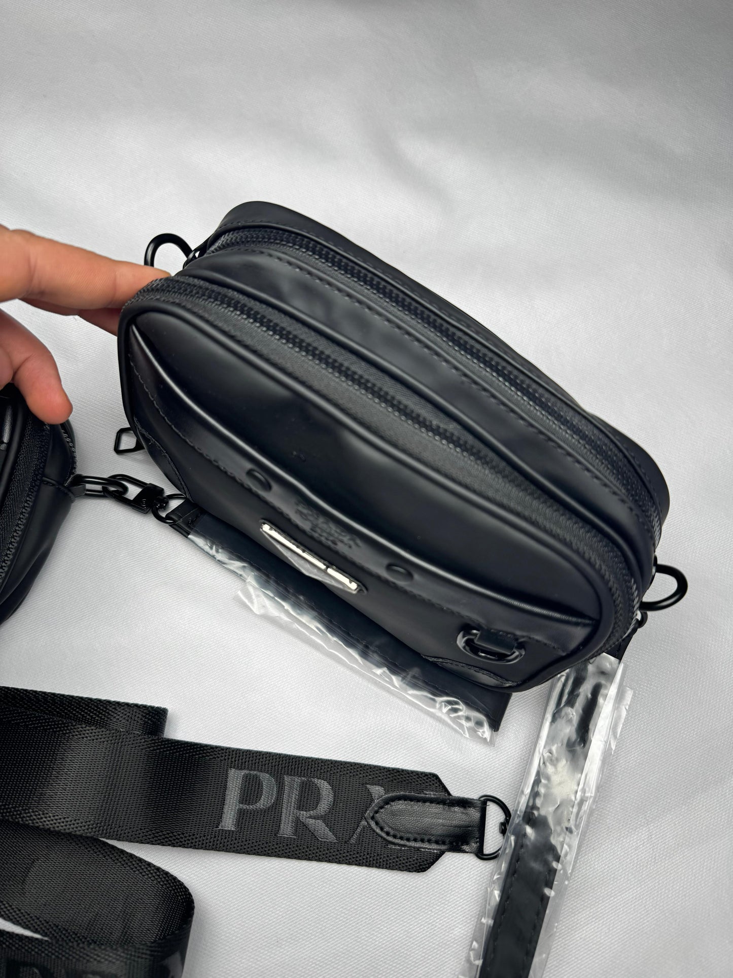 Riñonera Prada negra