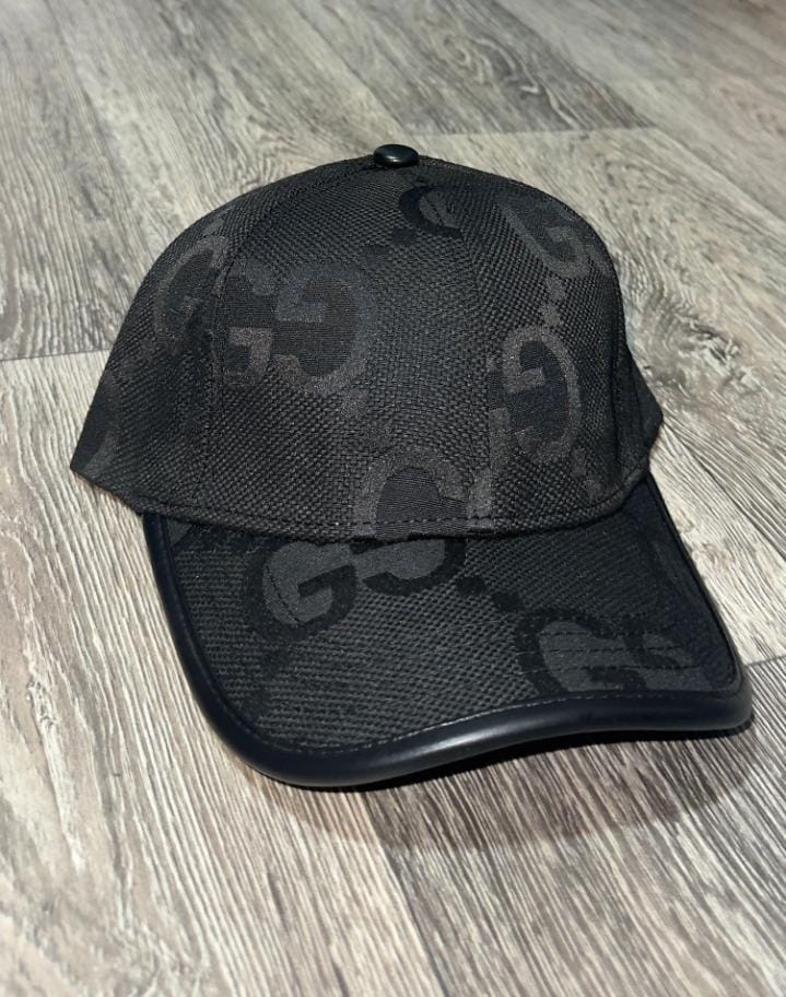 Gorra gucci negro logos negros
