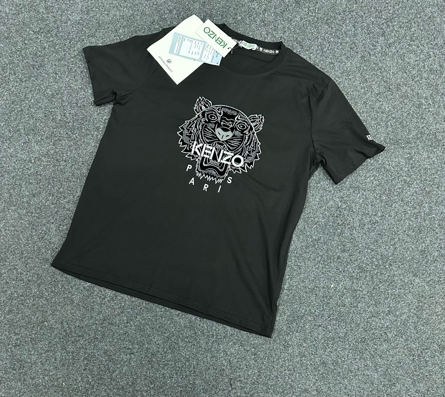 Camiseta Kenzo negra logo blanco