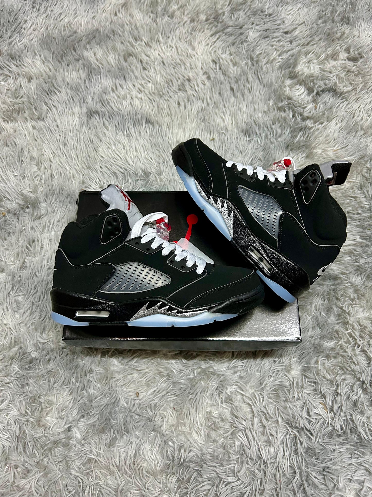Air Jordan 5 Retro OG Black Metallic Reimagined