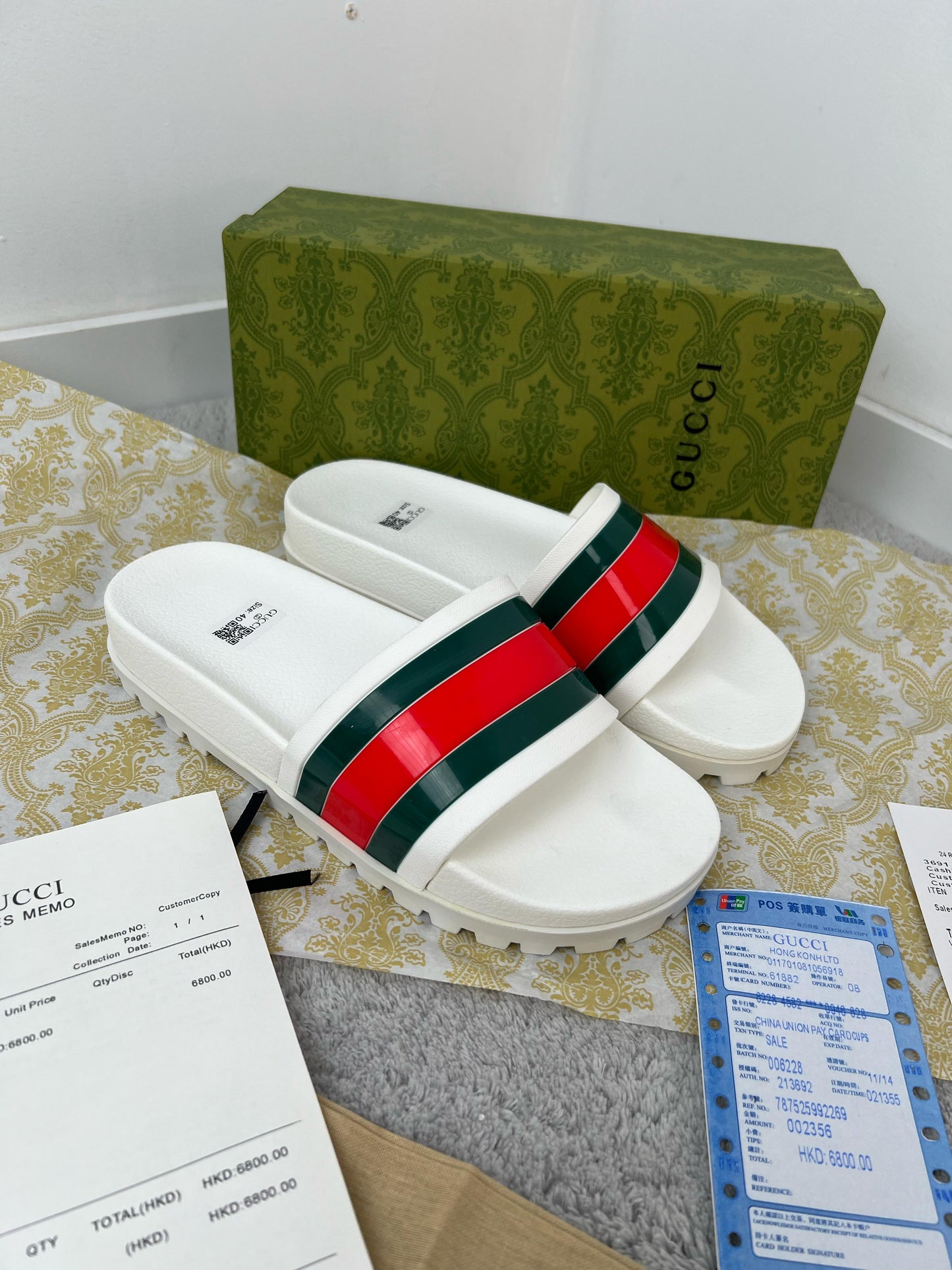 Chancla Gucci blanca logo bicolor