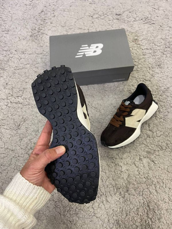 NEW BALANCE 327 marron logo crema