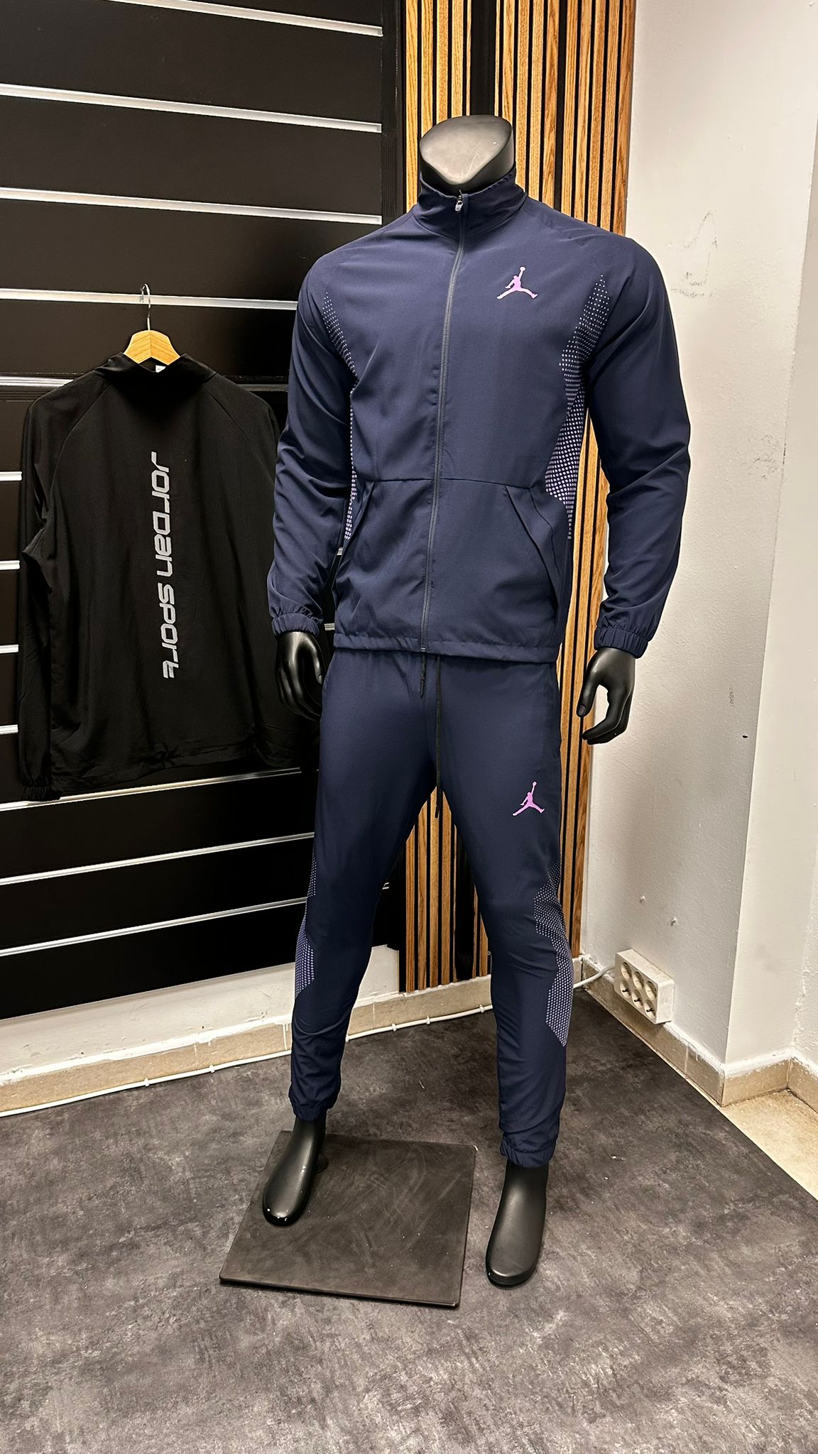 Chandal jordan azul logo morado