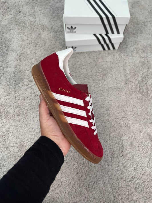 ADIDAS GAZELLE ROJO LINEAS BLANCAS SUELA MARRON