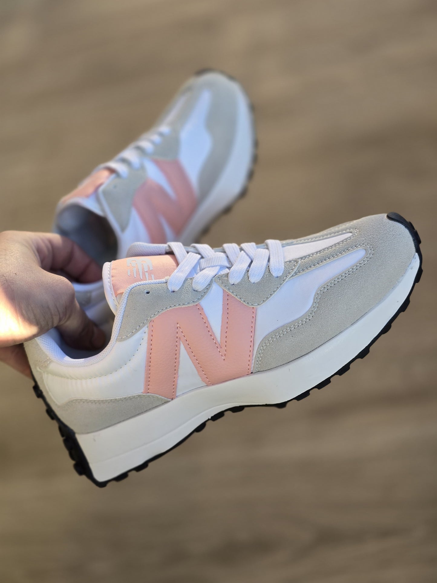 New balance 327 blanca logo rosa