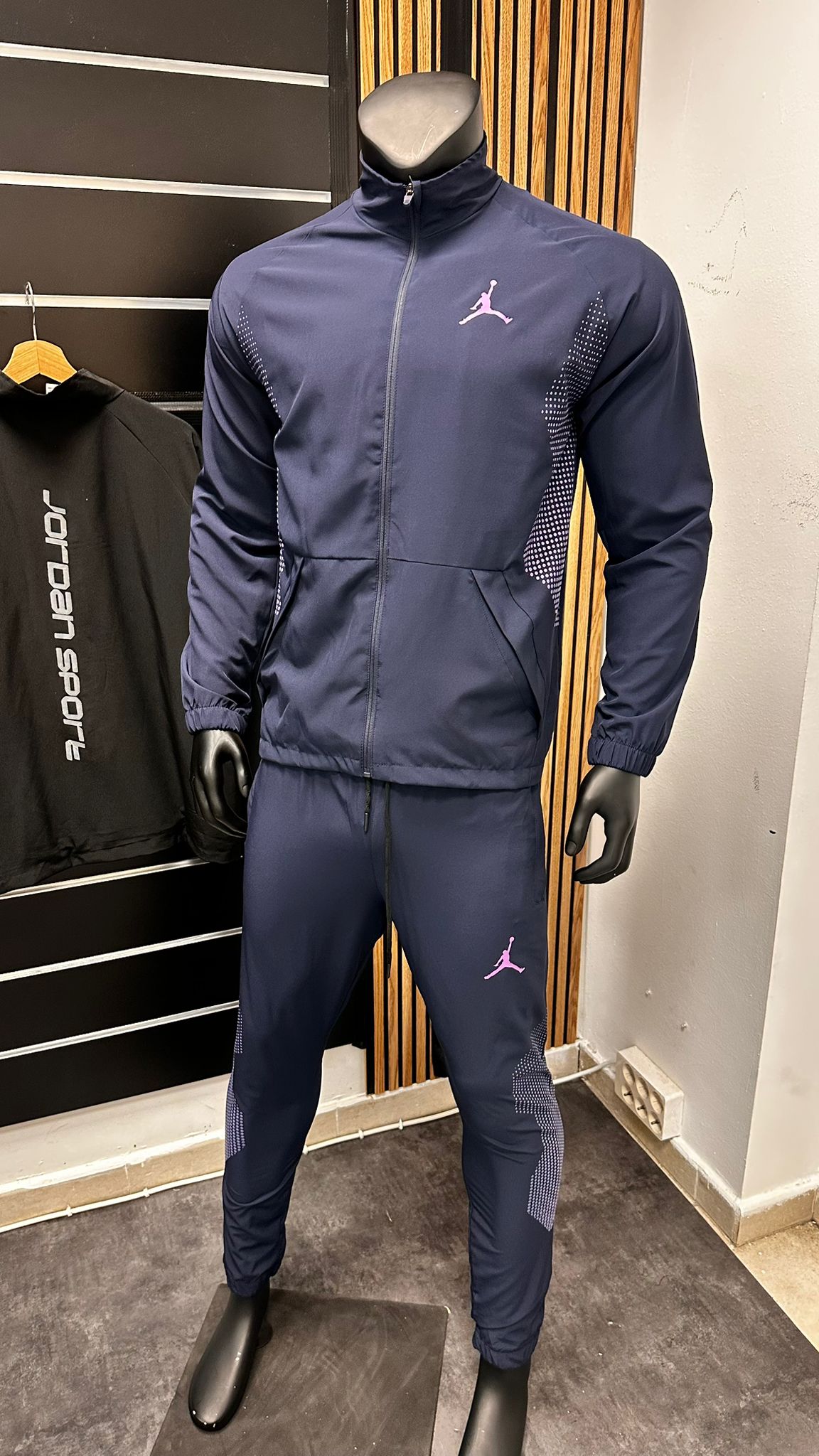 Chandal jordan azul logo morado