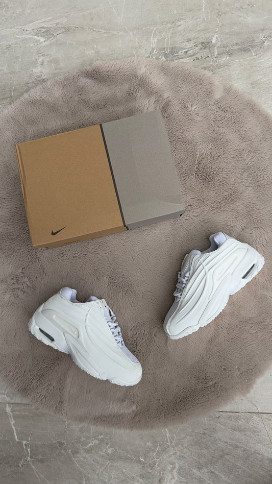Nike nocta blancas