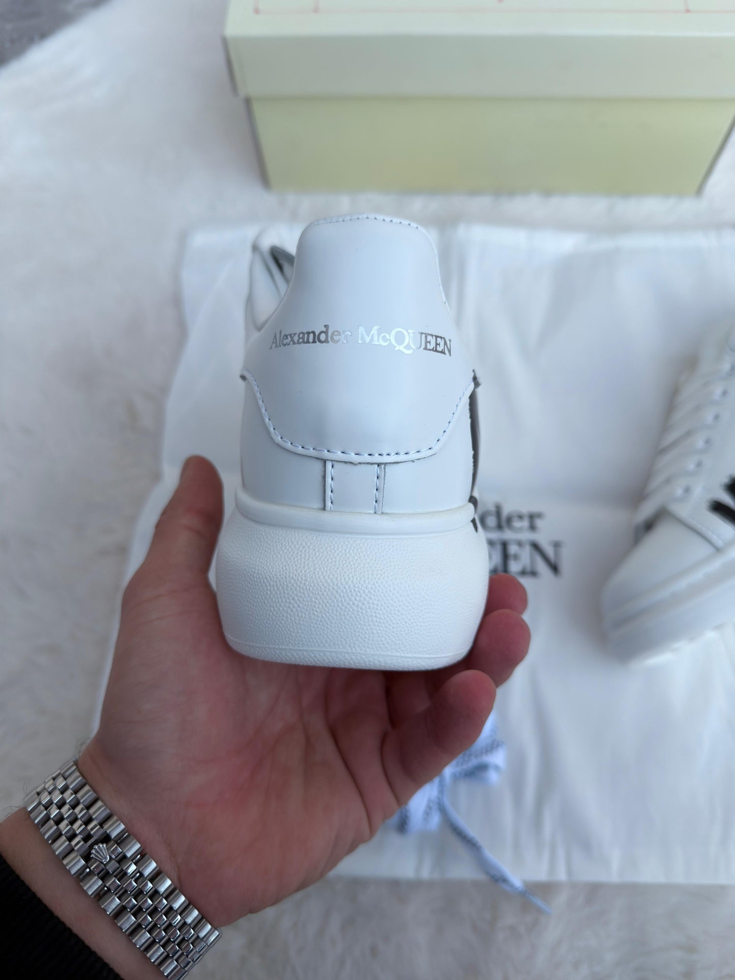 Alexander mcqueen blancas logo negro