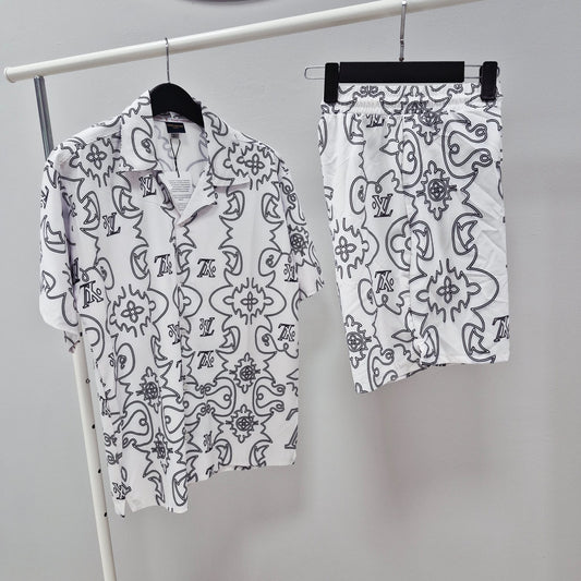 Conjunto lv blanco detalles negros
