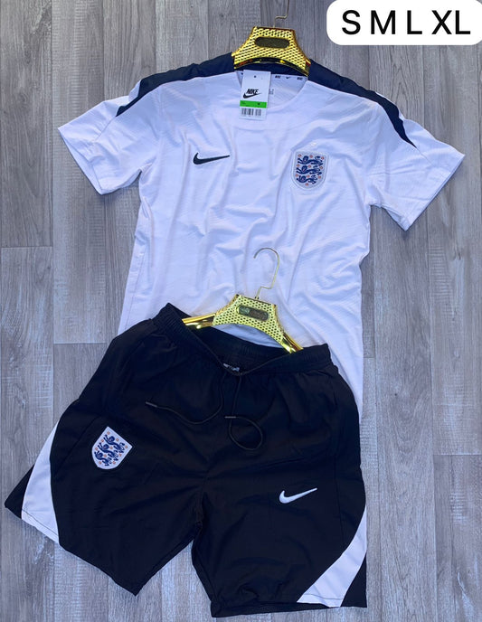 Conjunto Inglaterra blanco logo negro