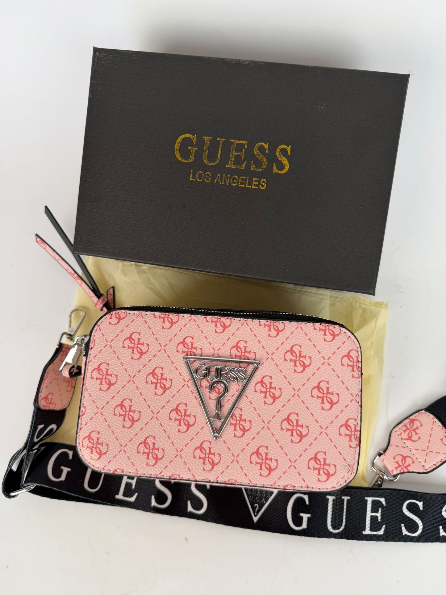 Bolso Guess rosa logo gris