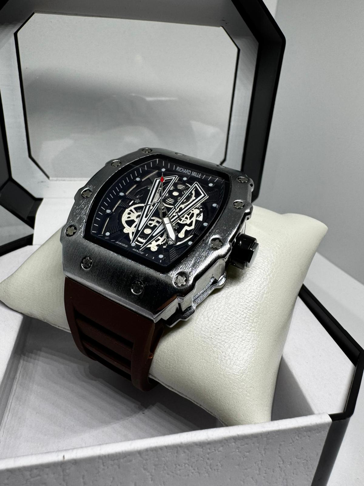 RELOJ RICHARD MILLE GRIS Y MARRONES DETALLES NEGROS
