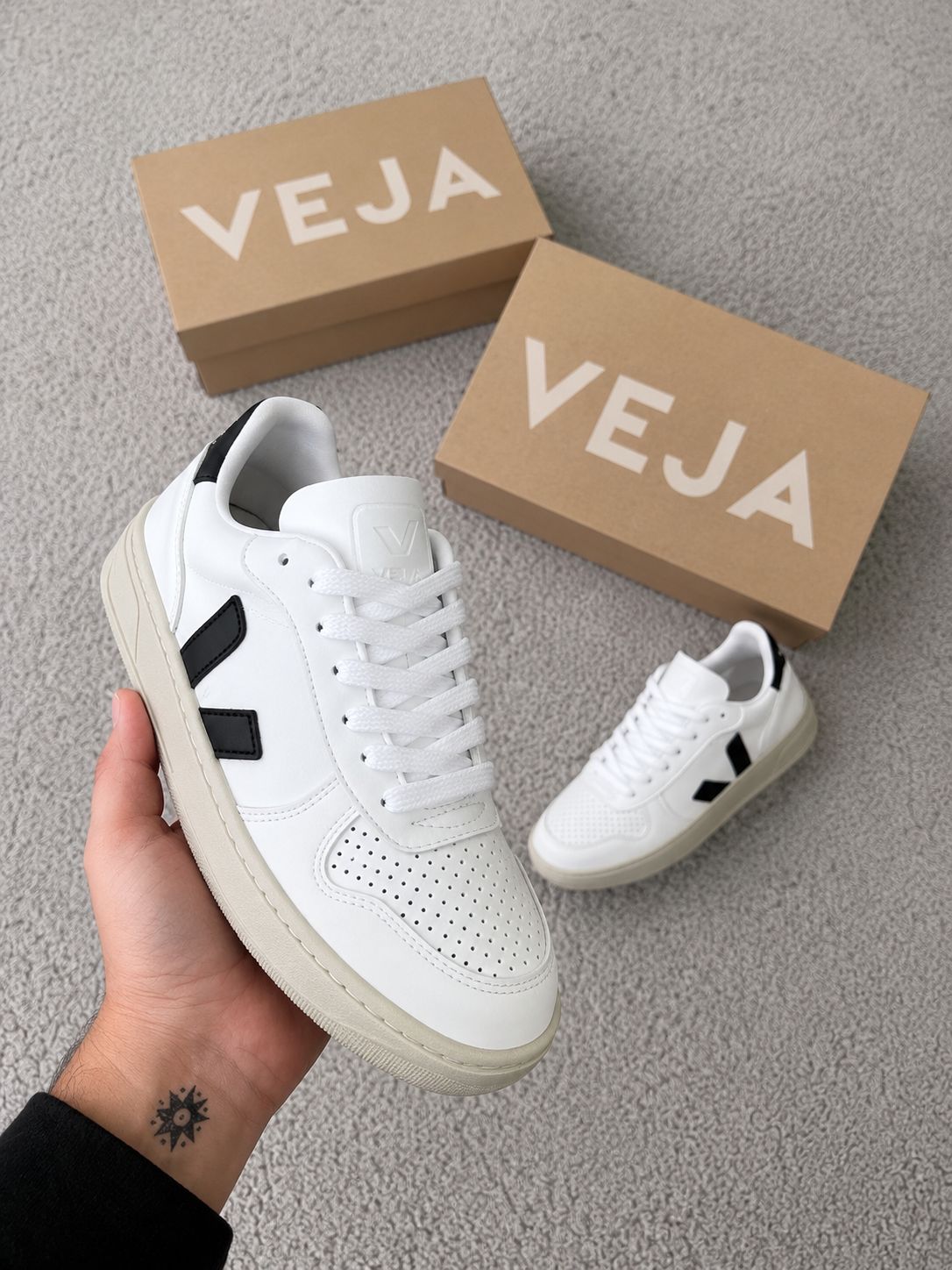 Veja blancas logo negro