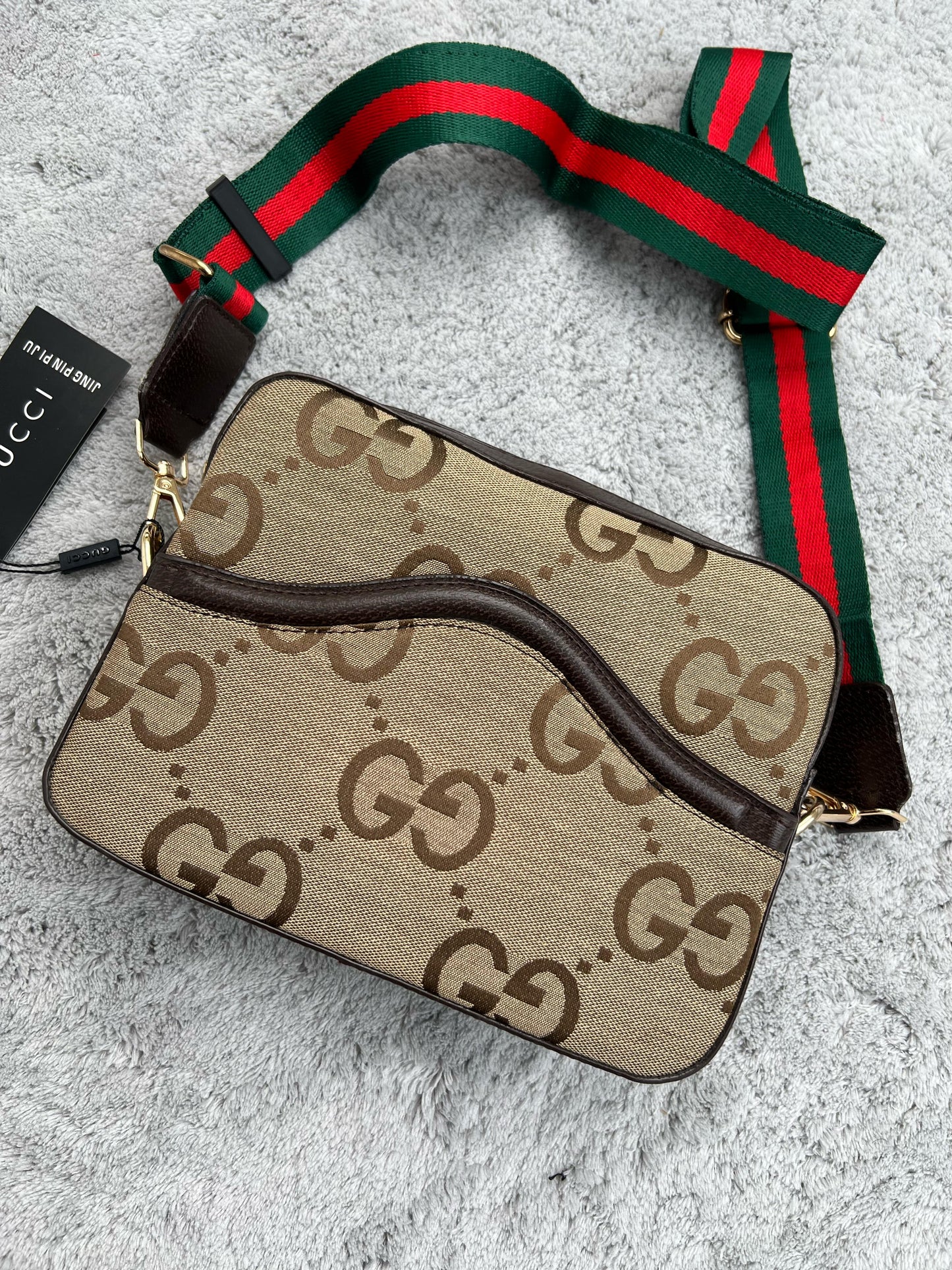 BANDOLERA GUCCI beige correa verde y roja
