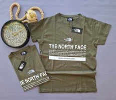 Camiseta north face verde bosque logo blanco