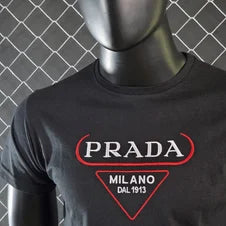 Camiseta prada negro detalles blancos