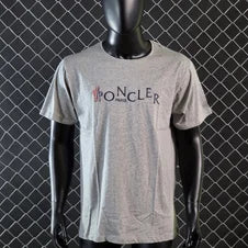 Camiseta Moncler gris logo azul