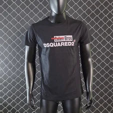 Camiseta DSQUARED2 negra logo blanco y rojo