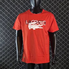 Camiseta lacoste rojo logo blanco detalles negros cocodrilo