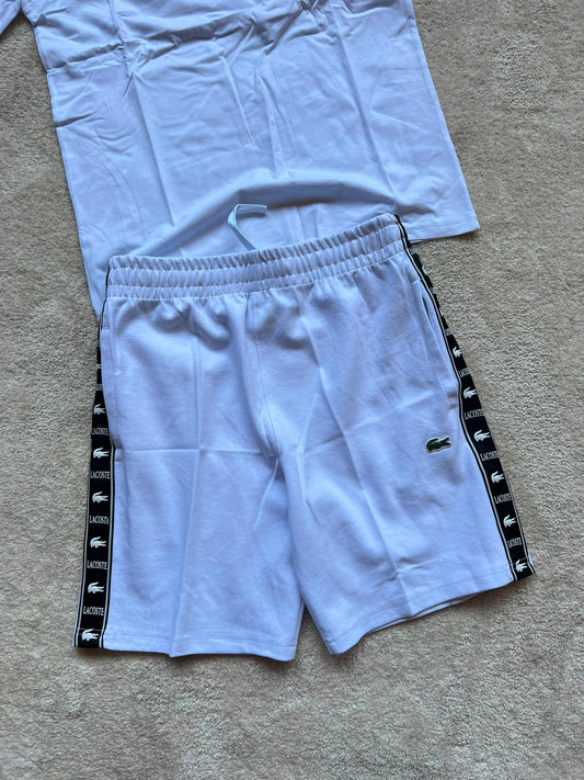 Conjunto corto lacoste blanco logo verde detalles negros