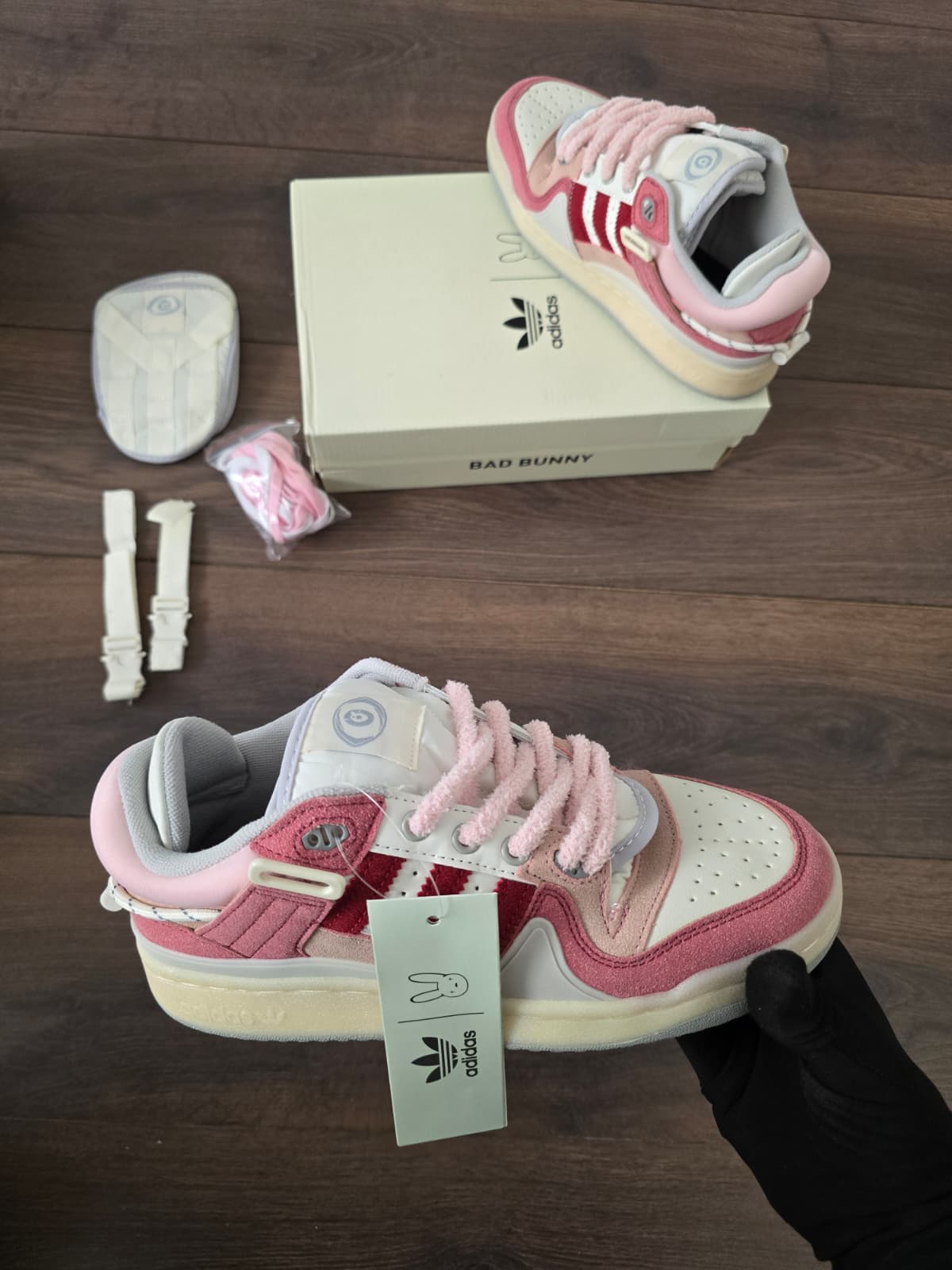 Adidas bad bunny rosa