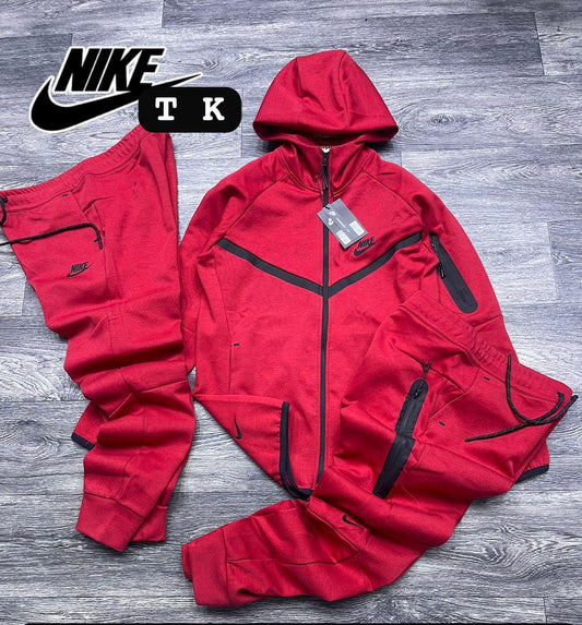 Nike tech rojo logo negro