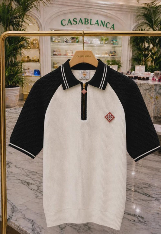 Camiseta Casablanca blanco y negro logo rojo y blanco contorno dorado