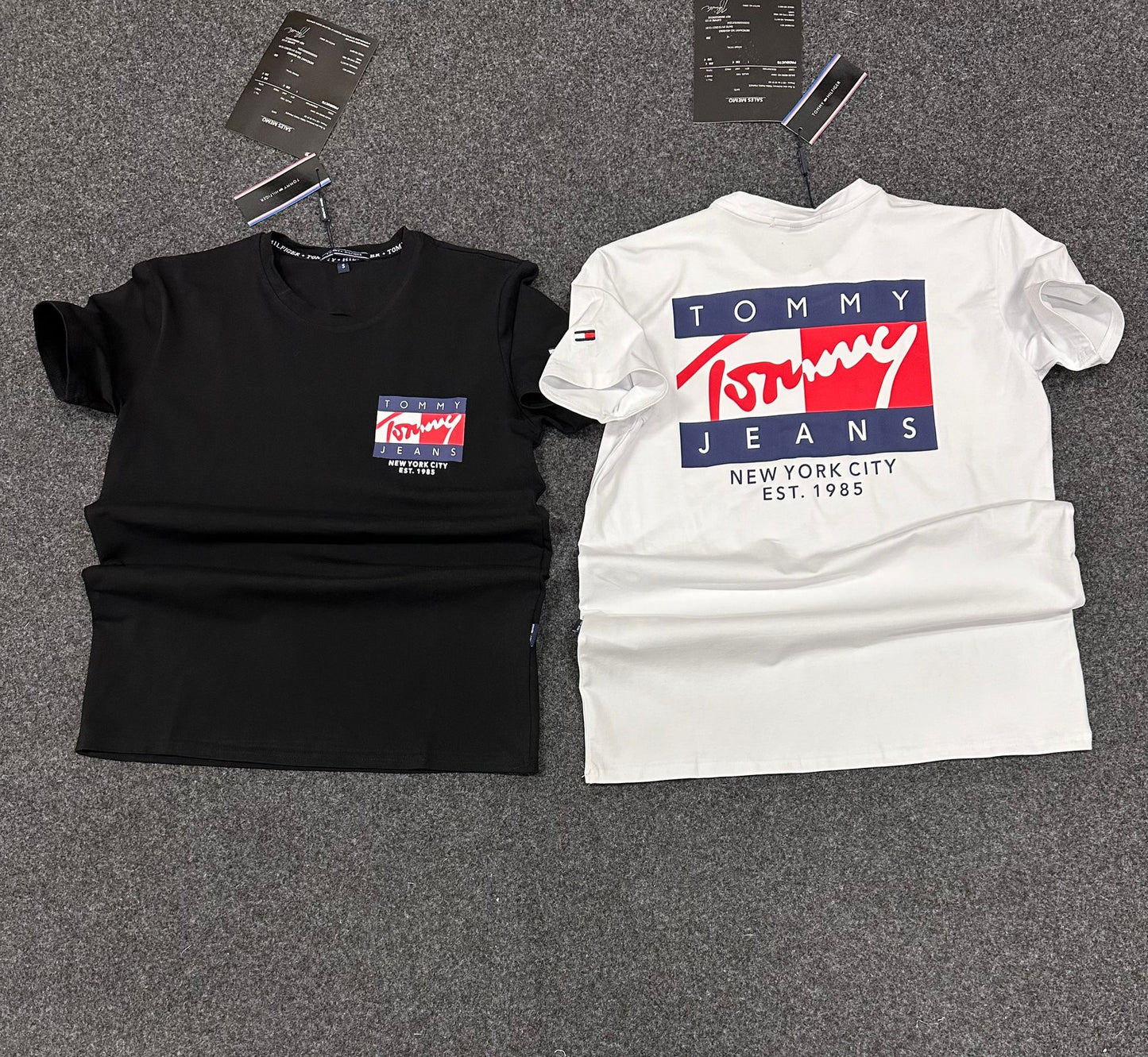 Camiseta Tommy negra logo tricolor